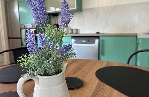 Camber Ski Chalet | Our cosy chalet is just a 5-minute stroll from the golden sands of Camber Beach.