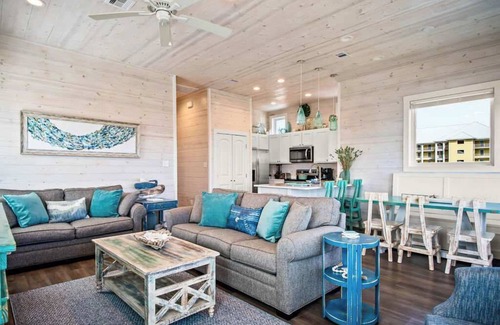 Port Aransas House | Our Last Sand Dollar - Heated/Chilled Private Pool