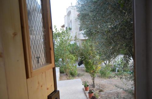 Jerash Bed & Breakfast | Our Villa's Private Apartments - HQ Budget Stay - Wonderful horizon view of Jerash