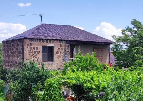 Voskevaz House | Our Village