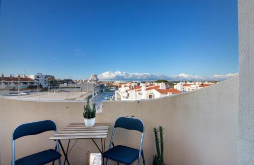 Areias de Sao Joao Apartment | Oura Beach Cozy Apartment