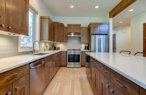 Bend House | Outback 3 Bedroom Townhouse by RedAwning
