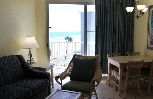 Bostroms Resort | Outdoor Getaway! Three Serene Units, Surfing, Near Daytona Segs on the Beach