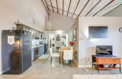 Del Norte Apartment | Outdoor Haven: Del Norte Apartment Near Skiing!