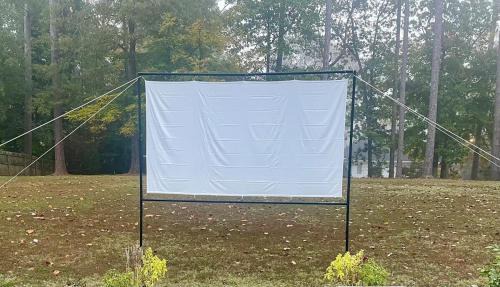Snellville House | Outdoor Projector, Arcade, Fire Pit, 2 Car Garage, 2 Living Rooms