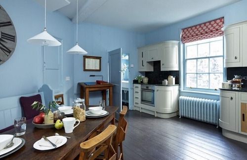 York House | Outstanding historic townhouse in city centre next to York Minster (sleeps 2-8)