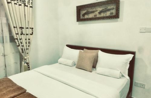 Borella Apartment | Oval Deck