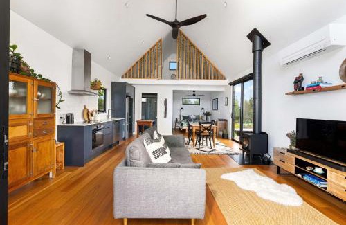 Wattle Bank House | Ovata - Country to Coast