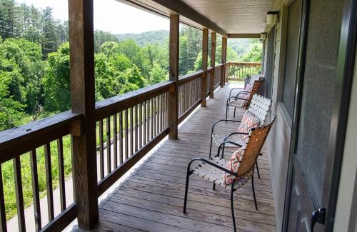 Logan House | Overlook - by The Chalets