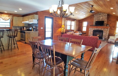Town of Jerusalem Cabin | Overlook Cabin: E. Bluff Drive, Lake View, Hot Tub, Firepit, Central-AC, Private