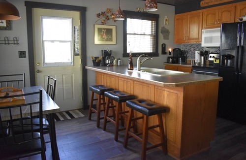 Eagle Mountain Cabin | Overlooking Mississippi River with year 'round outdoor hot tub - Woodview Lodge