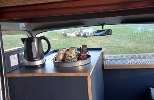 Saint-Barthelemy-le-Plain House | Overnight stay in a vintage camper