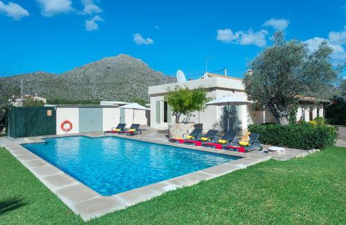 Les Palmeres Villa | Owl Booking Villa Bernat - 10 Min Walk to the Beach