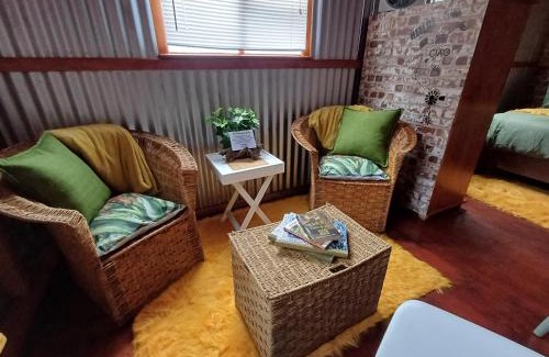 Oudtshoorn Apartment | Owl's Den 2