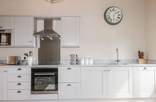Mappleton Cottage | OWL'S HOOT, pet friendly, character holiday cottage in Burton Pidsea
