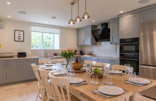 Gloucester Cottage | Owls Nest Barn - sleeps 9 guests in 4 bedrooms