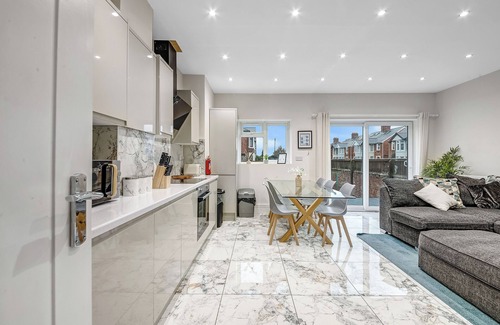 Cowley House | Oxford City Stay - Cowley House