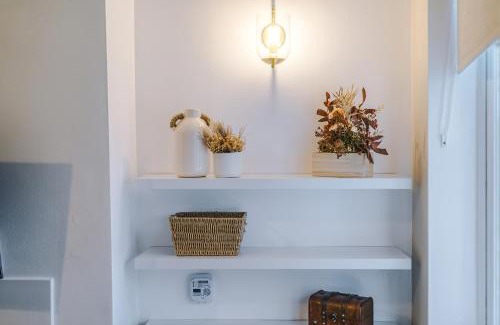 Tunstall House | Oxford House by YourStays - 3 Bedroom House in Newcastle-under-Lyme