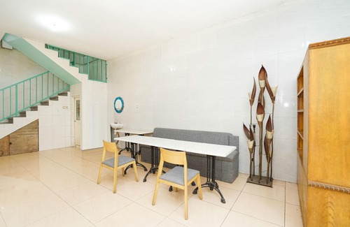 Mojokerto House | OYO 425 Mojokerto Guesthouse