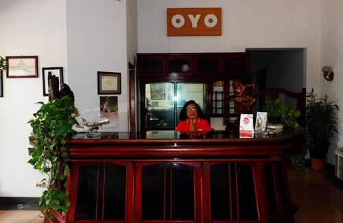 Lawang Hotel | OYO 517 Hotel Arjuna Lawang