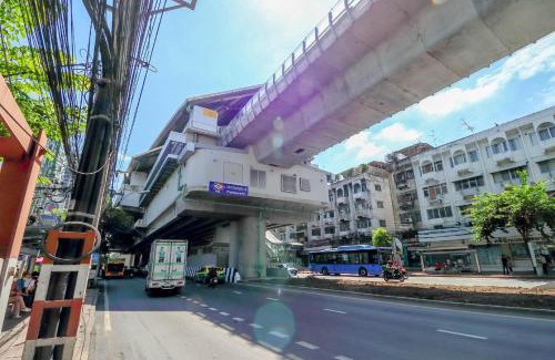 Phasi Charoen Hotel | OYO 525 MRT Phetkasem 48-1 Place