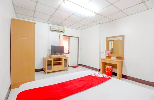 Phasi Charoen Hotel | OYO 525 MRT Phetkasem 48 Place