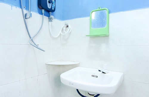 Tangkak Hotel | OYO 89684 Mawaddah Inn Stay