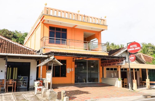 Kretek Hotel | OYO 90034 Hotel Gandung Yunior