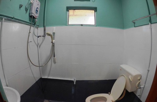 Kampung Sura Masjid Hotel | OYO 90116 Fbs Inn Hotel