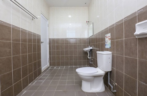 Kampung Merbau Patah Hotel | OYO 90132 Come Inn Premium