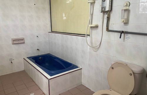 Bandar Bera Hotel | OYO 90885 Bera Pentagon Inn