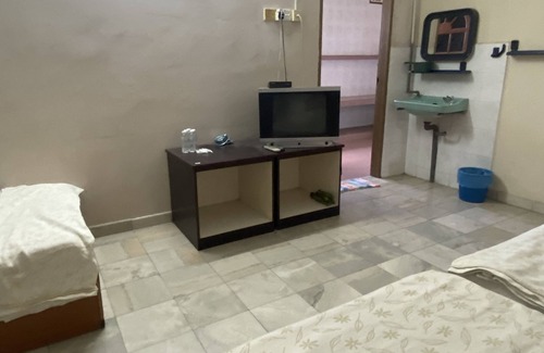 Bandar Bera Hotel | OYO 90885 Bera Pentagon Inn