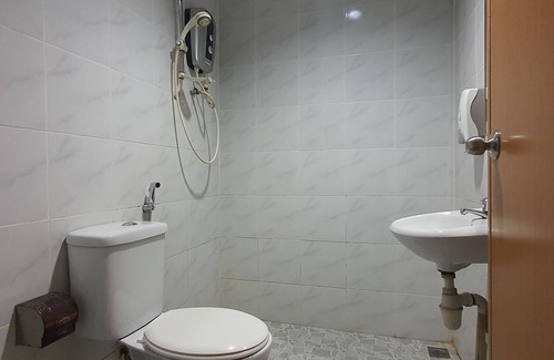 Lutong Hotel | OYO 90964 Melody 88 Inn