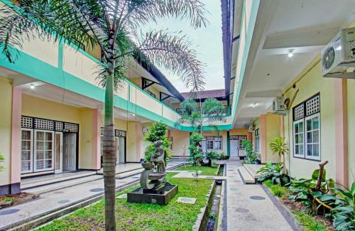 Mataram Hotel | OYO 92001 Unram Guest House