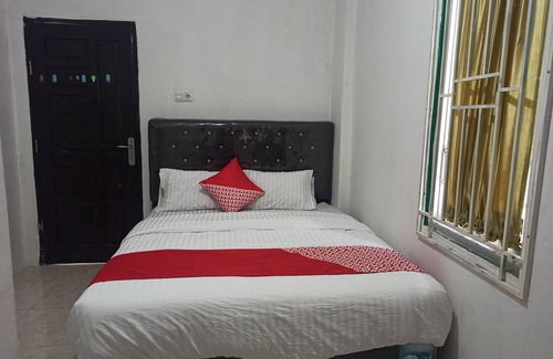 Pagar Alam Hotel | OYO 92079 Anaqi Homestay Syariah