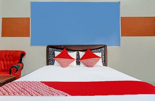 South Ogan Komering Ulu Hotel | OYO 92405 Evergreen Hotel & Resto Near GARDU INDUK MUARA DUA