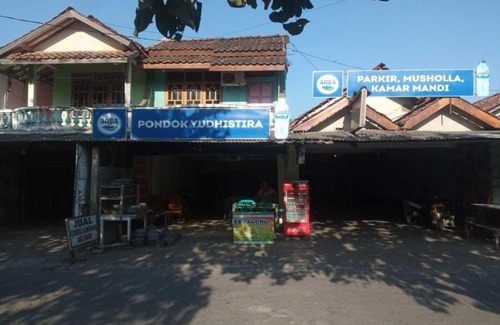 Kretek Hotel | OYO 93174 Pondok Yudhistira