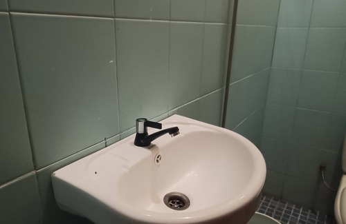 Kotaraja Hotel | OYO 93332 Kharis Home Stay