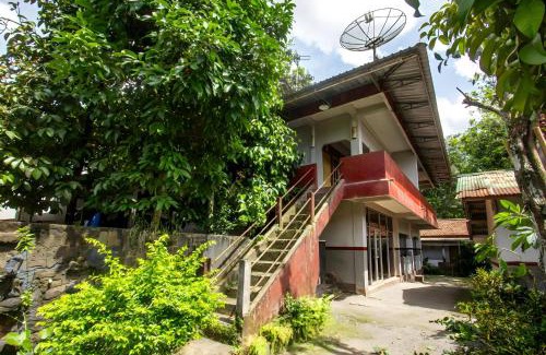 Kecamatan Narmada Hotel | OYO 93617 Hotel Lanang