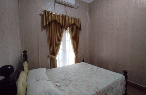 Kecamatan JONGGAT Hotel | OYO 93618 Homestay Bonjeruk Near Restoran Pawon 21 Bonjeruk