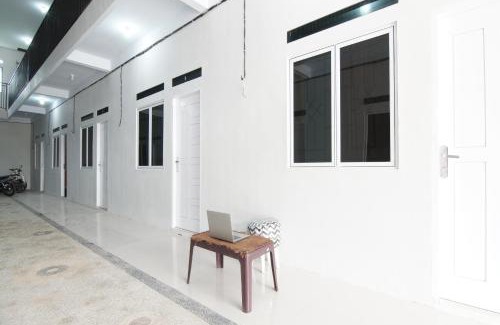Karanganyar Hotel | OYO 93767 45 Guest House