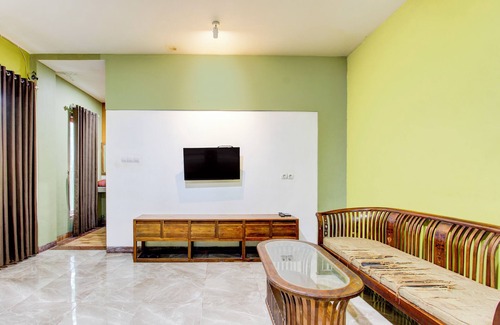 Pleret Hotel | OYO 94120 Penginapan Viki Syariah