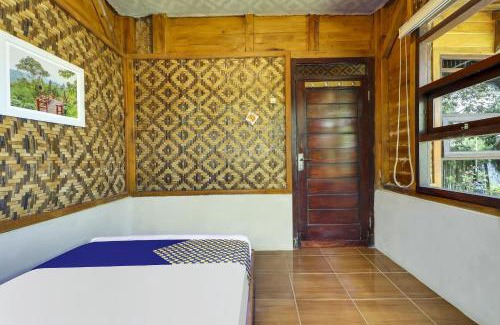 Rendeh Hotel | OYO Homes 90956 Desa Wisata Guranteng