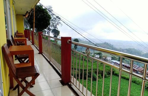 Plaosan Hotel | OYO Life 3020 Penginapan Citra Rasa