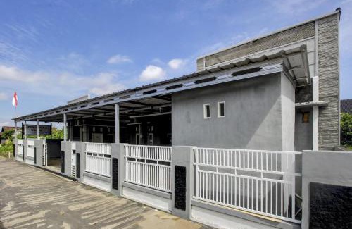 Sukarami Hotel | OYO Life 3415 Penginapan Wimane