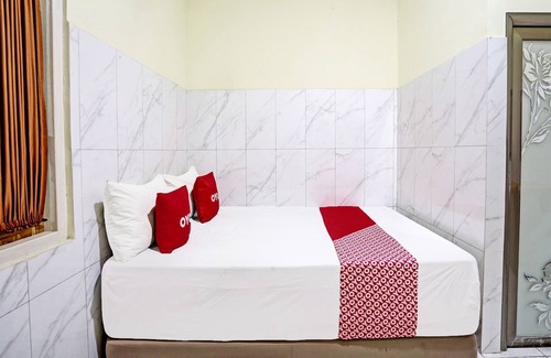 Sidoarjo Hotel | OYO Life 91884 Kost Kusuma Dewi Syariah