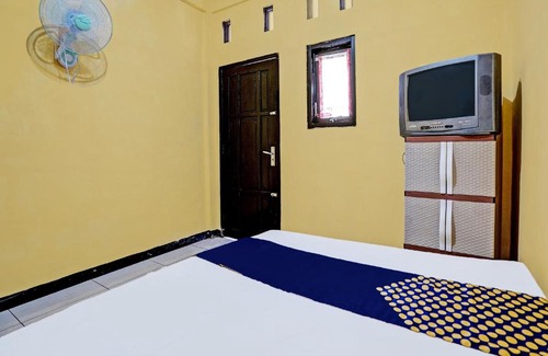 Mojokerto Hotel | OYO Life 91947 Kost Barokah Syariah