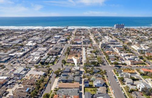 Pacific Beach House | Pacific Beach Dreaming - AC, walk 2 town, garage & beach