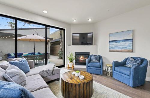Crown Point House | Pacific Beach Paradise by Cardo - Spacious Retreat