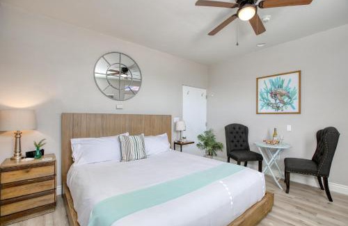 Oceano House | Pacific Plaza #201 - Vitamin Sea Studio - StudioD-Q